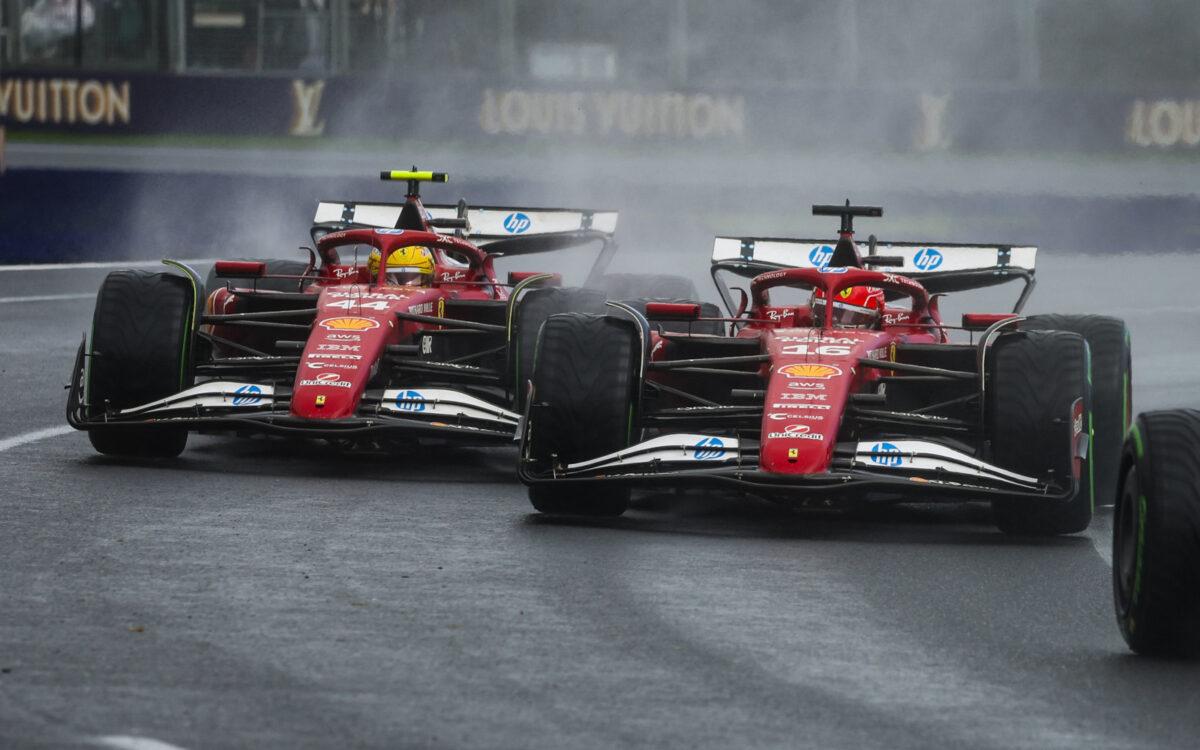 Charles Leclerc a Lewis Hamilton