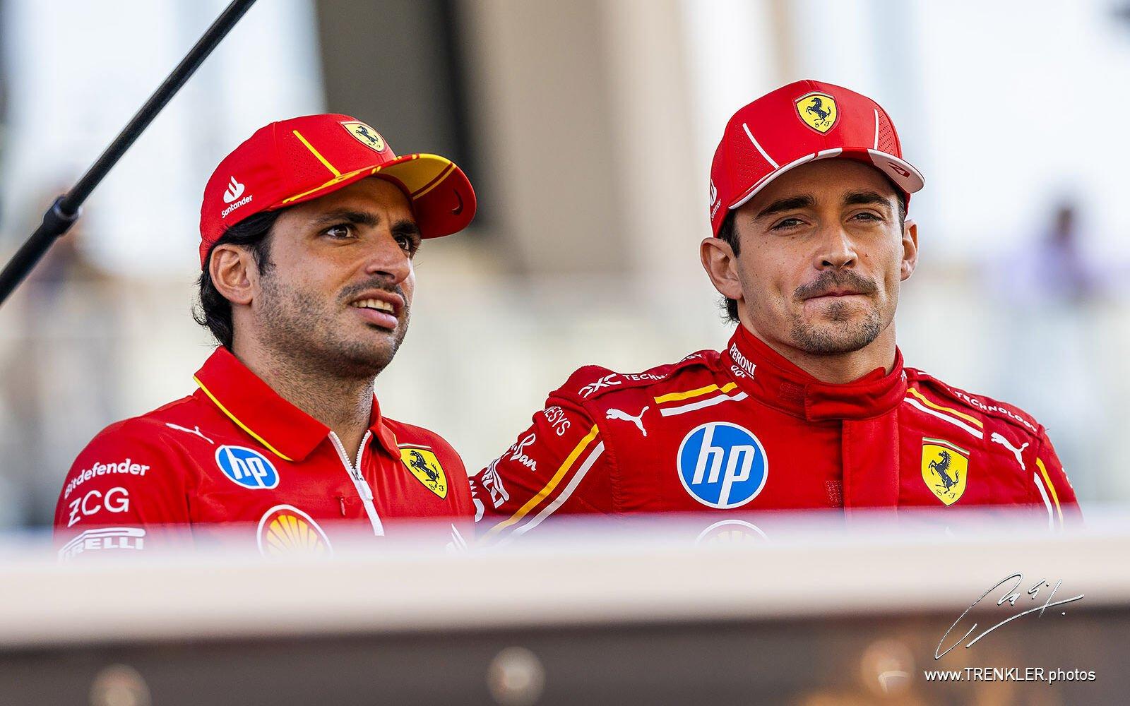 Charles Leclerc a Carlos Sainz