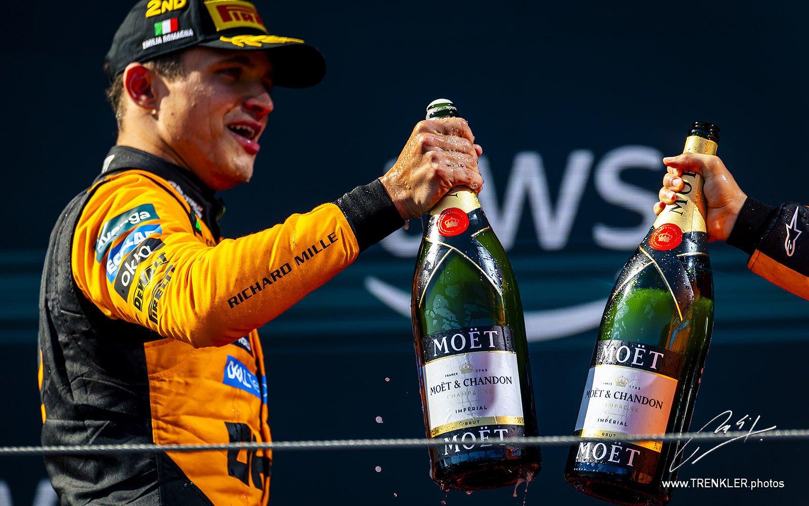 Lando Norris so šampanským Moët & Chandon
