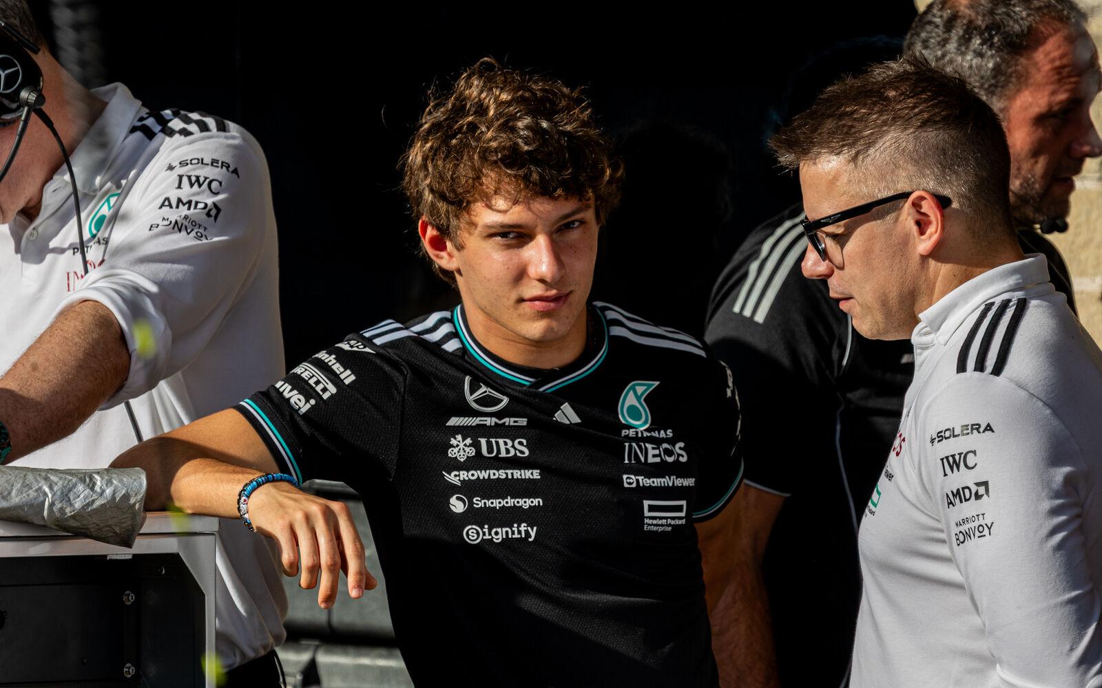 Kimi Antonelli a Peter Bonnington