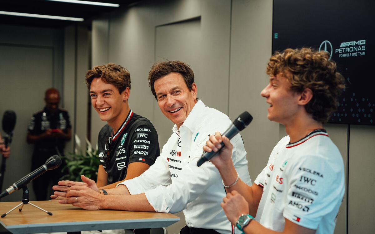 George Russell, Toto Wolff a Kimi Antonelli