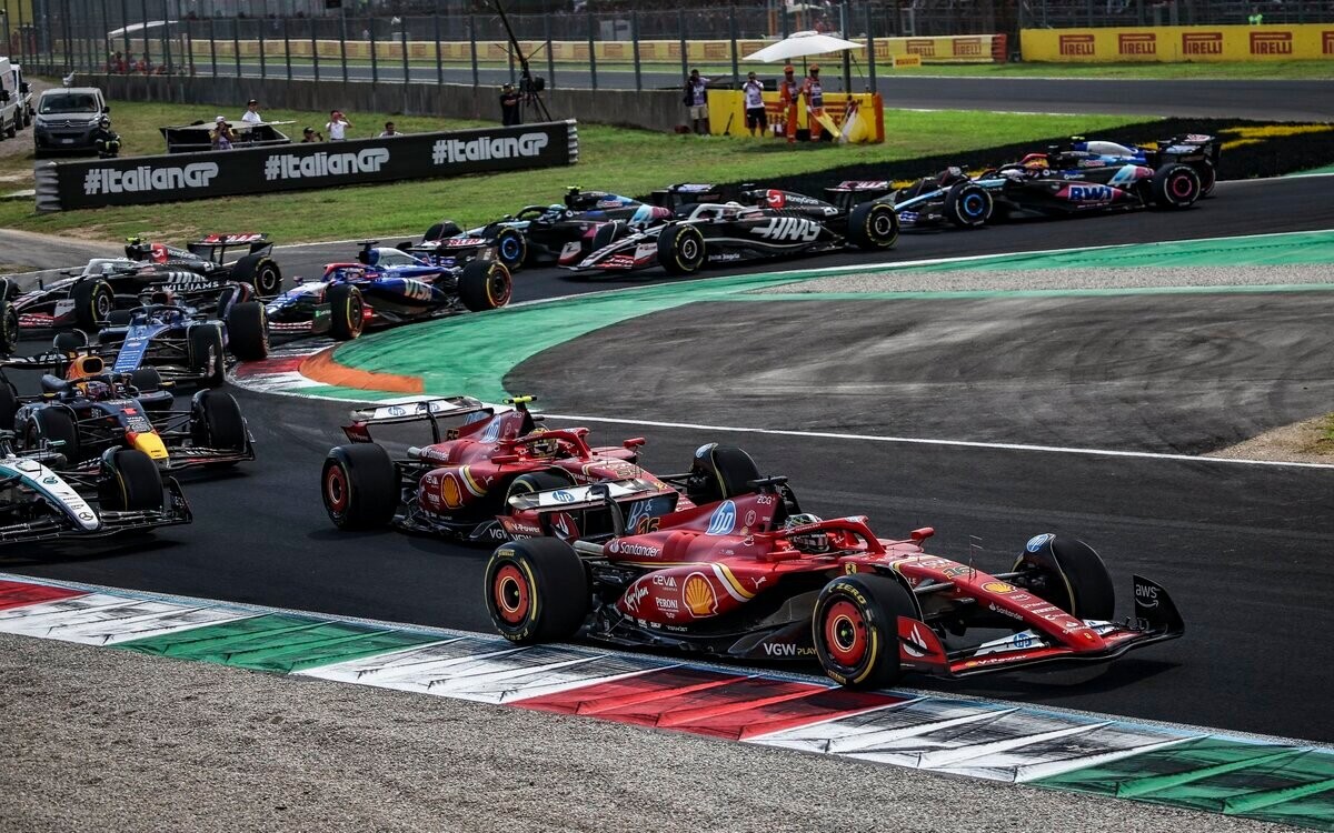 Charles Leclerc a Carlos Sainz