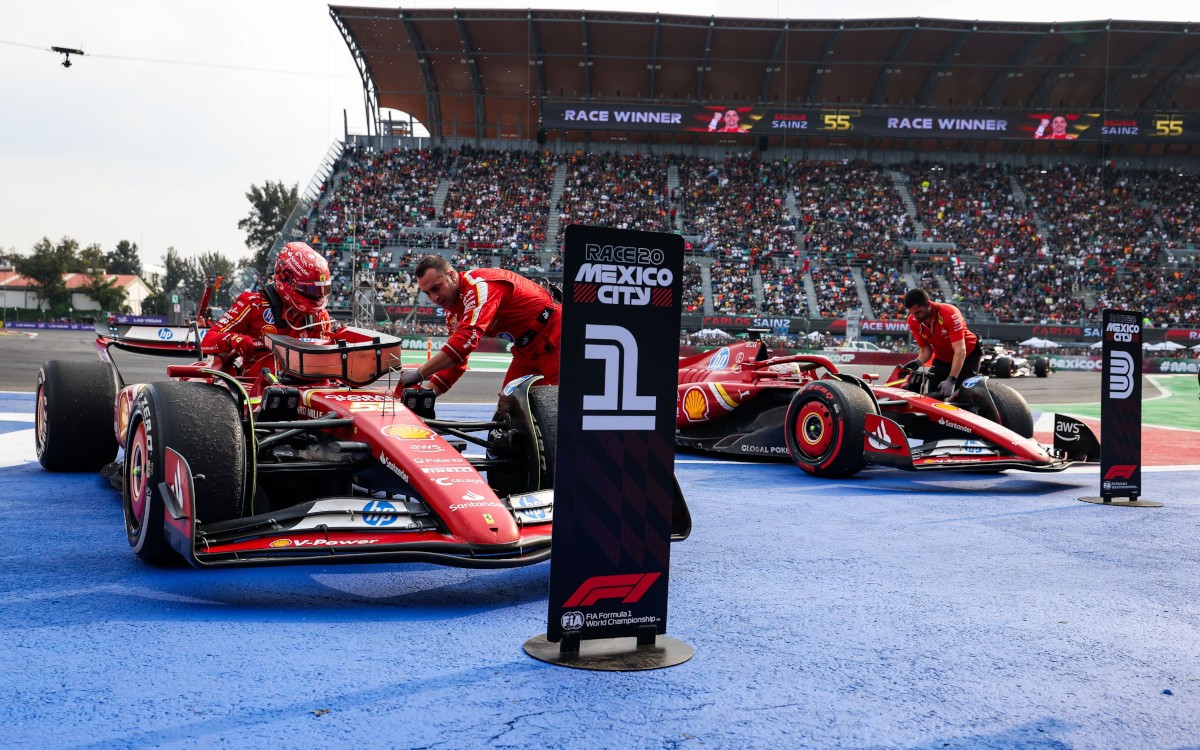 Carlos Sainz a Charles Leclerc