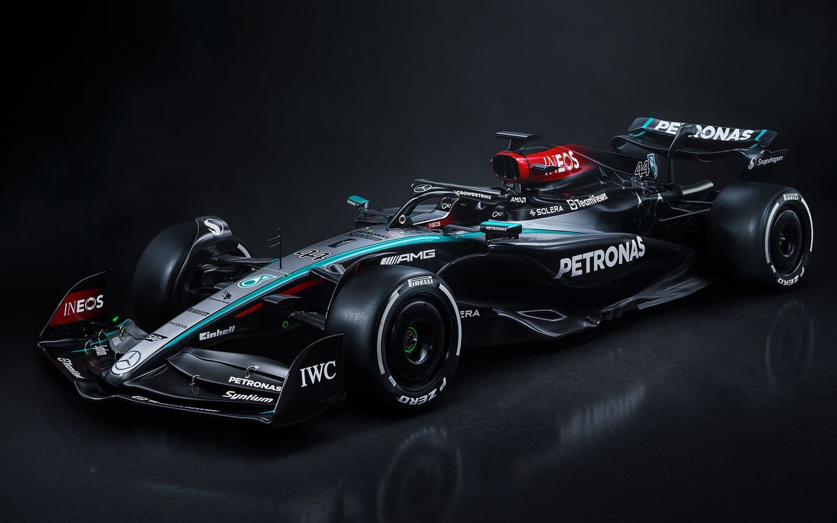 Mercedes W15