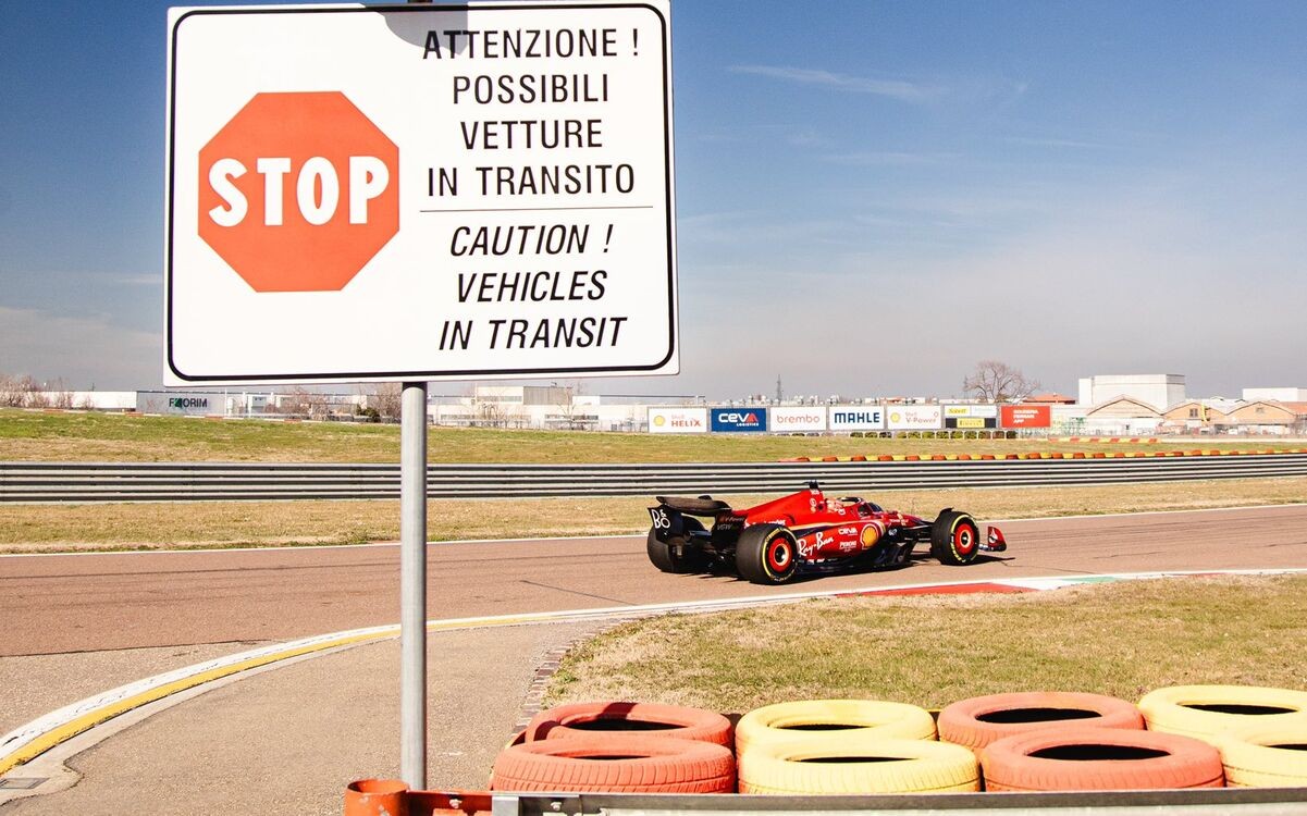 Carlos Sainz vo Ferrari SF-24