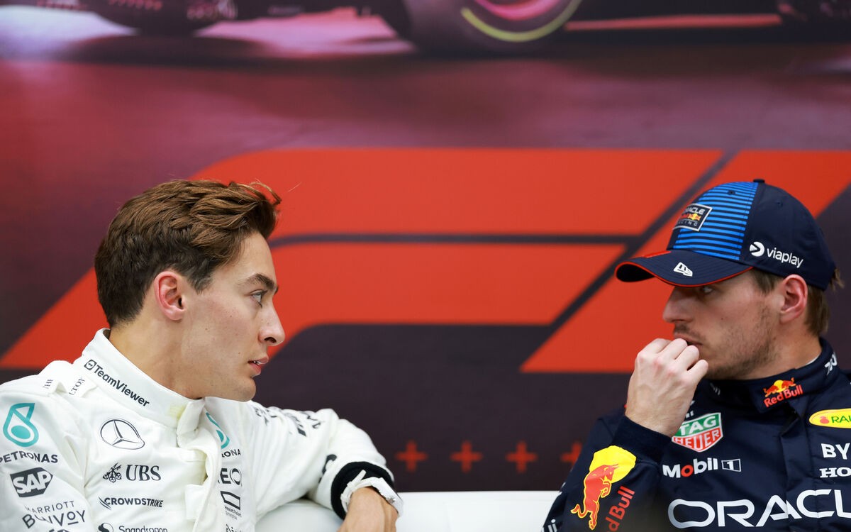 Max Verstappen a George Russell