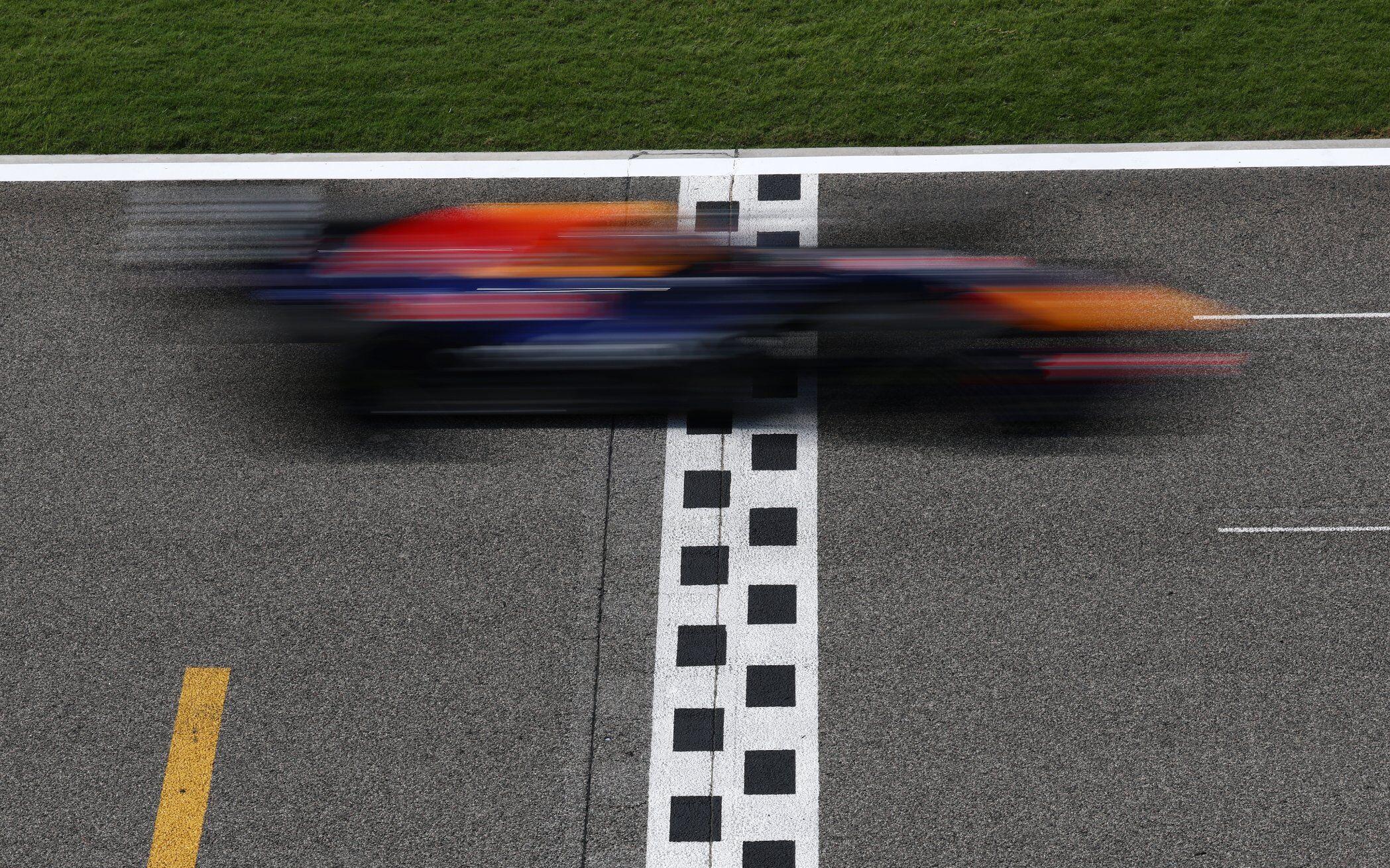 Max Verstappen na cieľovej čiare